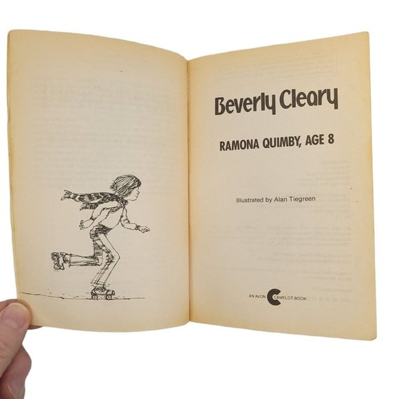 Beverly Cleary The Mouse And The Motorcycle Ramona Quimby Socks Paperback Lot - Picture 4 of 10